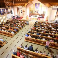 Zaprešić: Vjernici na misu stigli u hrvatskim dresovima