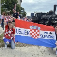 Navijači iz Osijeka vlakom stigli u Zagreb