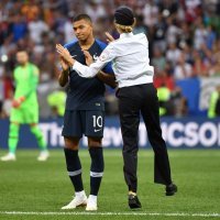 Pussy Riot, upad na teren tijekom finalne utakmice SP-a u Rusiji Hrvatska-Francuska