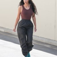 Kim Kardashian ispred studija u Kaliforniji