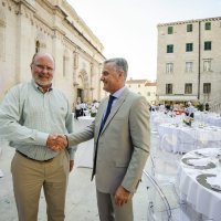Gradonačelnik Šibenika Željko Burić i američki veleposlanik W. Robert Kohorst