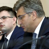 Andrej Plenković i Zdravko Marić predstavljaju poreznu reformu