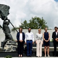 Ljubovo: Predsjednica RH na svečanosti otkrivanja spomen obilježja poginulim braniteljima