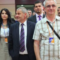 Praćenje rezultata izbora za zastupnike u Europski parlament u stožeru Hrvatskih laburista. Dragutin Lesar.