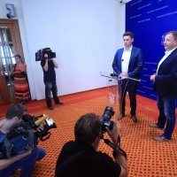 Petrov i Panenić govorili o Vladinom prepuštanju Ine MOL-u