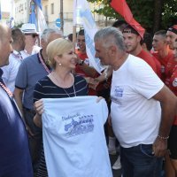 Predsjednica Grabar-Kitarović i Damir Krstičević stigli na 21. Maraton lađa u Metković