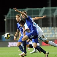 Domagoj Pavičić u borbi za loptu