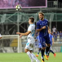 Halvorsen u borbi za loptu