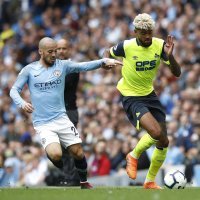 Manchester City (David Silva) - Huddersfield Town (Philip Billing)