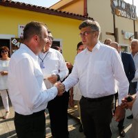 Kolinda Grabar-Kitarović i Andrej Plenković na 43. Trci na prstenac