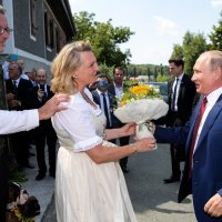 Vladimir Putin i Karin Kneissl
