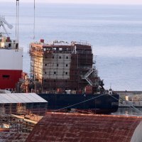 Radnici brodogradilišta 3.maj dolaze na posao i započinju štrajk na radnim mjestima