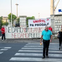 Radnici Uljanika započeli štrajk zbog neisplaćenih plaća za srpanj
