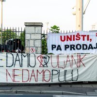 Radnici Uljanika započeli štrajk zbog neisplaćenih plaća za srpanj