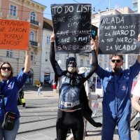 Radnici Uljanika i 3. maja okupljaju se na Trgu bana Jelačića uoči prosvjeda