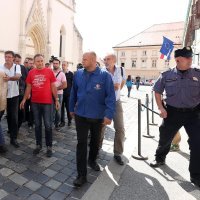 Radnici dolaze na sastanak s premijerom Andrejom Plenkovićem