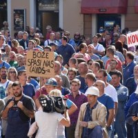 Štrajkaši i peti dan izašli na gradske ulice