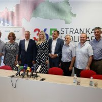 Konferencija za medije povodom suradnje Stranke rada i solidarnosti i Nezavisne liste Bura.