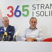 Konferencija za medije povodom suradnje Stranke rada i solidarnosti i Nezavisne liste Bura.