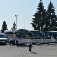 Četiri autobusa članova HDZ-a krenulo je za Zagreb na sastanak s premijerom