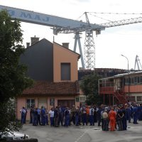 Radnici 3. maja blokirali ulaz u brodogradilište