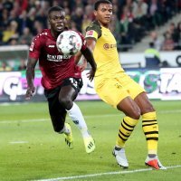 Hannover (Ihlas Bebou) - Borussia Dortmund (Manuel Akanji)