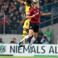 Hannover (Niclas Fuellkrug) - Borussia Dortmund (Manuel Akanji)
