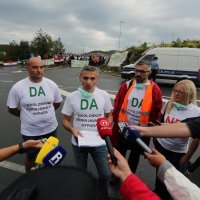 Prosvjednici blokirali ulaze u Županijsko odlagalište otpada Marišćina