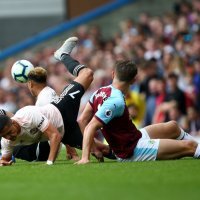 Burnley (James Tarkowski) - Manchester United (Alexis Sanchez)