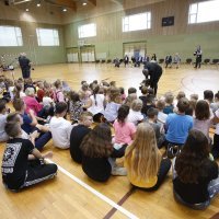 Ministrica Blaženka Divjak prvog dana škole u OŠ Milke Trnine u Križu