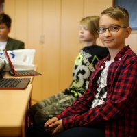 Štromar i Divjak obišli OŠ Milke Trnine koja je uvrštena u program "Škola za život"