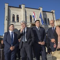 Dragan Čović, predsjednik HDZ-a BiH i član predsjedništva BiH sa suradnicima