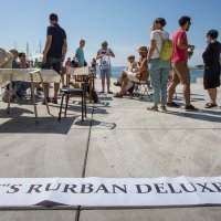 Prosvjedna akcija Građanski štekat na rivi protiv ilegalnih kafića