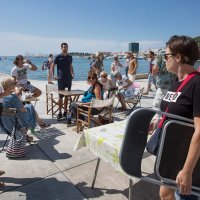 Prosvjedna akcija Građanski štekat na rivi protiv ilegalnih kafića