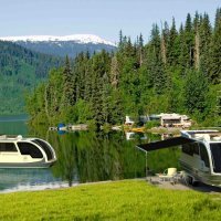 Caravanboat Departure One