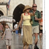 Irina  Abramovič sa djecom u Dubrovniku