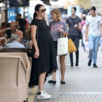 Slaven Bilić s trudnom zaručnicom Ivanom prošetao gradom