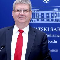 Mirando Mrsić održao konferenciju na temu 'Kako je Pavić ukrao mirovine?'