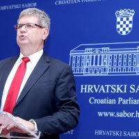 Mirando Mrsić održao konferenciju na temu 'Kako je Pavić ukrao mirovine?'