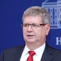 Mirando Mrsić održao konferenciju na temu 'Kako je Pavić ukrao mirovine?'