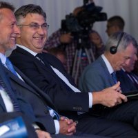 Osijek: Stručna konferencija za HDZ-ove župane, gradonačelnike i načelnike