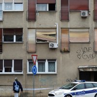 Zagreb: Dijete je palo s balkona u zgradi u Ulici Božidara Adžije