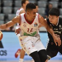 Bayern Munich (Lo Moado) - Liaoning (Yan Shouqi)