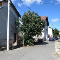 Ispred obiteljske kuće u Dubravi došlo je do pucnjave iz vatrenog oružja