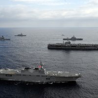 Japanski razarač-nosač helikoptera 'Izumo'