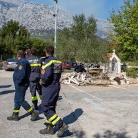 Zgarišta na mjestima koje je poharao veliki požar na poluotoku