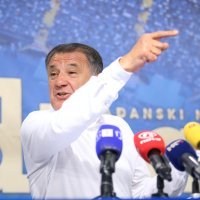 Zdravko Mamić na presici na kojoj je pokazao lažne SMS-ove