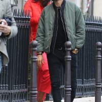 Justin Theroux i Laura Harrier