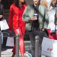 Justin Theroux i Laura Harrier