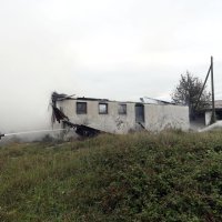 Planula baraka kod motela Plitvice, gašenje u tijeku